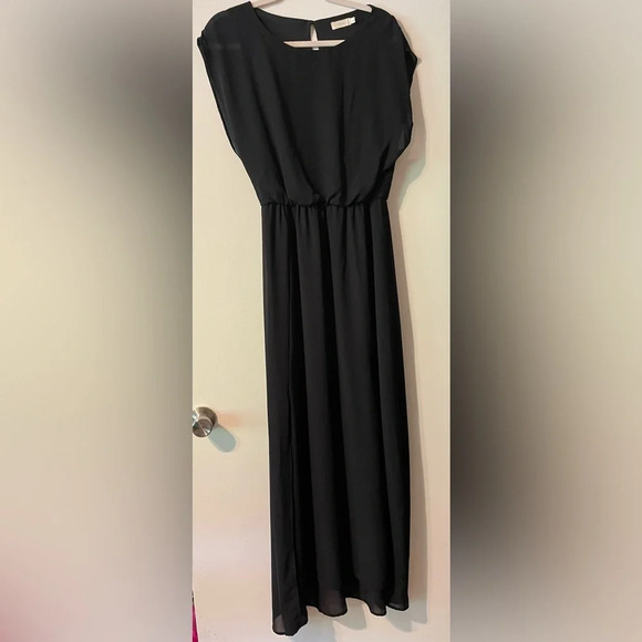Lush Black Sleeveless Mini Lining with Overlay Double Side Slit Maxi Dress Large - Picture 1 of 9